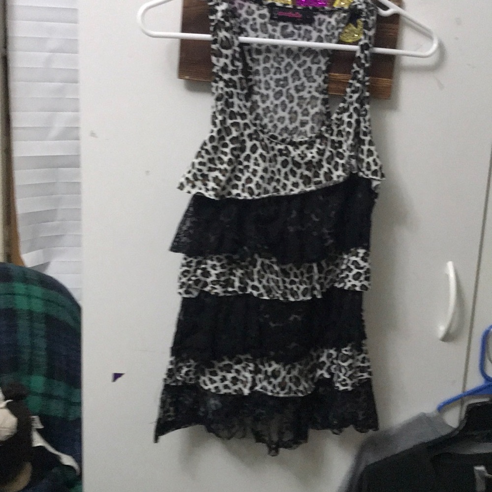 Tank top with ruffles